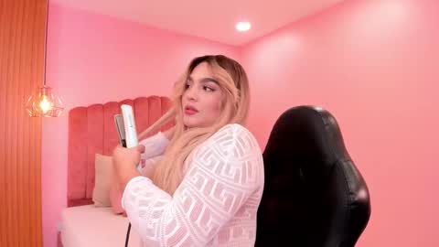 eva_saintt online show from November 2025 06:30:01 PM