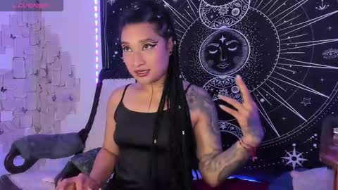 Eva  online show from November 2025 08:25:01 AM