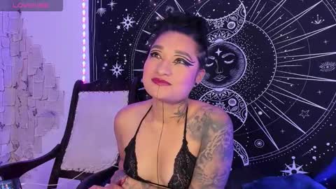 Eva  online show from November 2025 08:56:01 AM