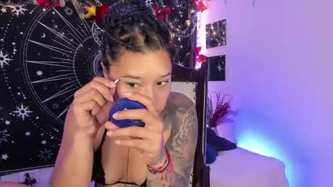 Eva  online show from December 2025 08:41:02 AM