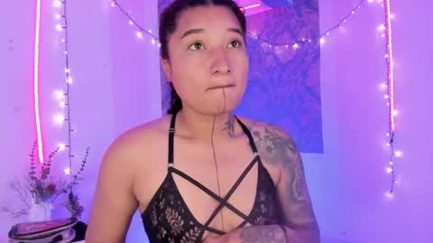 Snapshot of eva_sanderslee chatting on June 2026 09:45:02 AM Eva online show from June 2026 09:45:02 AM