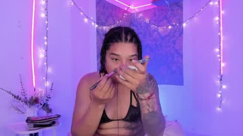 Snapshot of eva_sanderslee chatting on June 2026 10:53:01 AM Eva online show from June 2026 10:53:01 AM