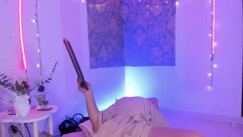 Snapshot of eva_sanderslee chatting on July 2026 10:44:01 AM Eva online show from July 2026 10:44:01 AM