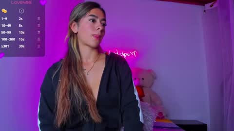 Snapshot of eva_shinee_ chatting on January 2025 10:37:02 AM Eva Shinee online show from January 2025 10:37:02 AM