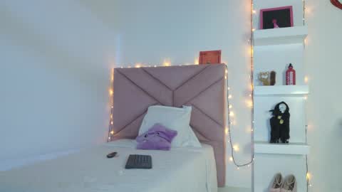Eva Sin online show from April 2026 11:09:02 PM
