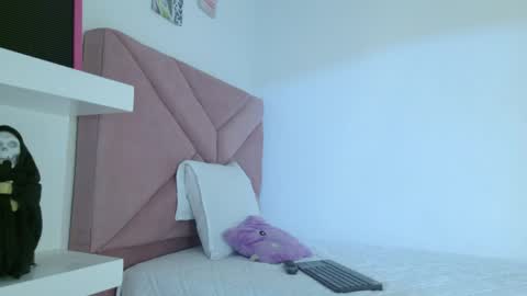 Snapshot of eva_sin18 chatting on June 2026 11:29:02 PM Eva Sin online show from June 2026 11:29:02 PM