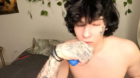 Eva Sunshine Blue Eyes online show from May 2026 07:52:01 PM