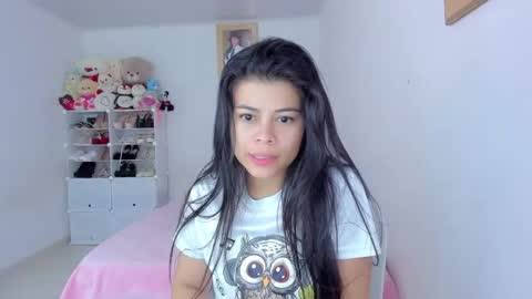 Snapshot of eva_sweet2 chatting on November 2025 03:05:01 PM Estefania online show from November 2025 03:05:01 PM