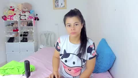 Snapshot of eva_sweet2 chatting on December 2025 01:28:02 PM Estefania online show from December 2025 01:28:02 PM