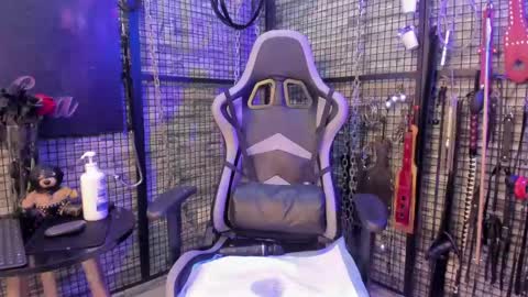 Snapshot of evaa_bdsm chatting on April 2026 02:51:02 AM EVA INDEPENDENT MODEL online show from April 2026 02:51:02 AM