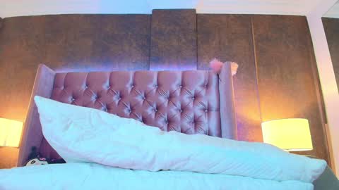 Snapshot of evaa_cloee chatting on January 2025 01:05:02 AM EVA CLOEE online show from January 2025 01:05:02 AM