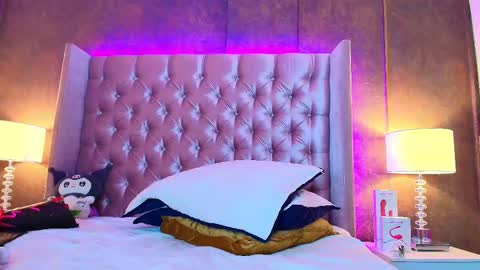 Snapshot of evaa_cloee chatting on February 2025 04:46:02 AM EVA CLOEE online show from February 2025 04:46:02 AM