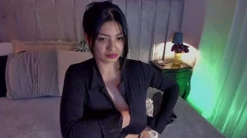 julieth online show from June 2026 07:49:01 PM