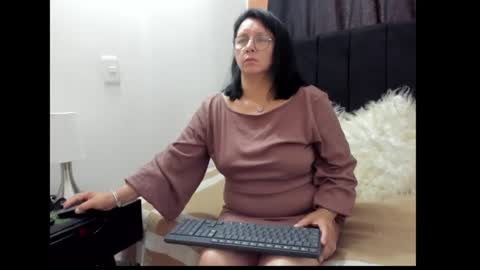 Snapshot of evaaross chatting on January 2025 03:13:01 PM Eva online show from January 2025 03:13:01 PM