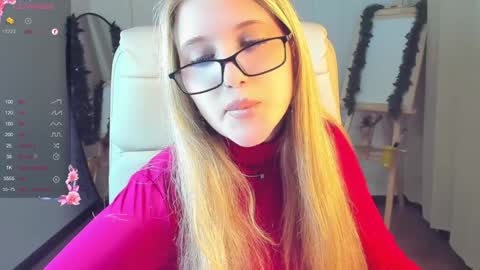 Eva  online show from December 2024 05:47:01 AM