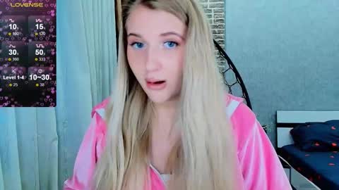 Eva  online show from October 2025 10:50:01 AM