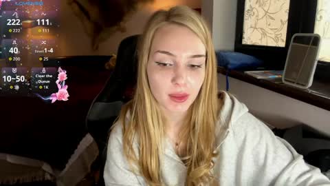 evacarter1 online show from April 2026 12:52:02 PM