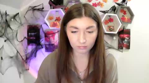 Snapshot of evachaturbatte chatting on October 2025 09:21:01 AM Evachaturbatte online show from October 2025 09:21:01 AM