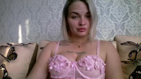 evadelicious_ online show from July 2026 03:04:02 PM