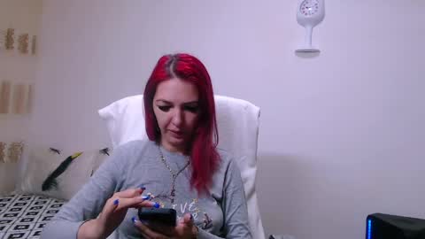 Snapshot of evadesireone chatting on May 2026 06:31:02 PM EvadesireONE online show from May 2026 06:31:02 PM