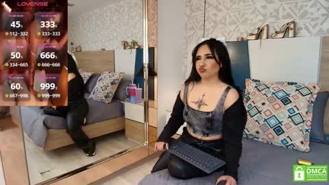 Snapshot of evadnestein chatting on October 2025 06:52:02 PM Evadne online show from October 2025 06:52:02 PM