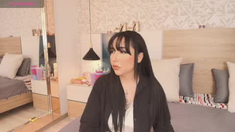 Snapshot of evadnestein chatting on November 2025 05:59:01 PM Evadne online show from November 2025 05:59:01 PM