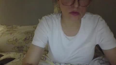 Snapshot of evaglad chatting on September 2025 04:56:02 PM evaglad online show from September 2025 04:56:02 PM