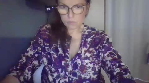 Snapshot of evaglad chatting on October 2025 02:36:02 PM evaglad online show from October 2025 02:36:02 PM