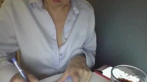 Snapshot of evaglad chatting on October 2025 03:33:01 PM evaglad online show from October 2025 03:33:01 PM