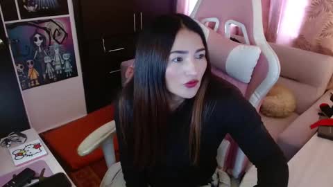 Snapshot of evagrays chatting on October 2025 09:34:01 PM Eva online show from October 2025 09:34:01 PM