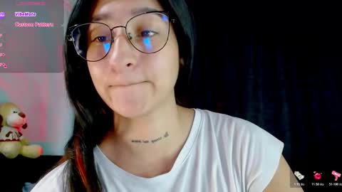 Snapshot of evah_lee chatting on October 2025 01:38:01 AM Evah Lee online show from October 2025 01:38:01 AM