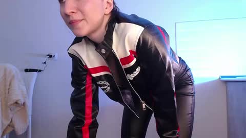 Eva online show from March 2026 04:39:02 AM