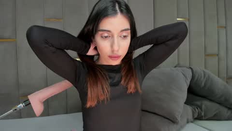 Snapshot of evalims chatting on November 2025 03:35:01 PM EVA online show from November 2025 03:35:01 PM