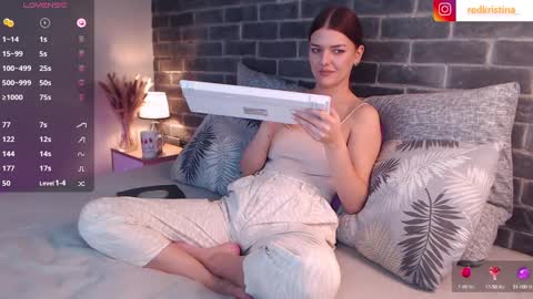 Snapshot of evamerlo chatting on February 2025 09:20:02 AM Kristina online show from February 2025 09:20:02 AM