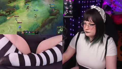 Snapshot of evamilaa chatting on November 2025 01:05:02 AM Eva online show from November 2025 01:05:02 AM