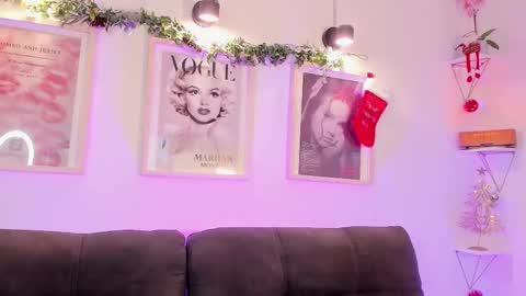 Evan voss  help me get 200 likesindependent model online show from December 2025 03:30:02 PM