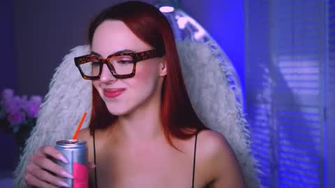 Eva  online show from September 2025 01:26:02 PM