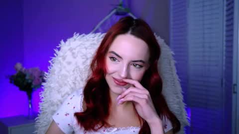 Eva  online show from October 2025 08:34:02 AM