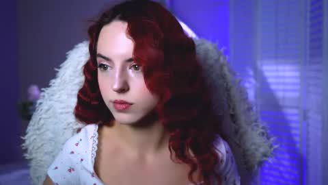 Eva  online show from October 2025 12:15:02 PM