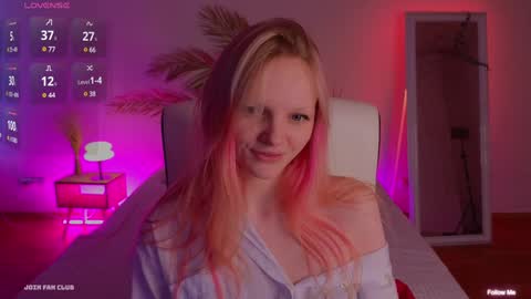 Snapshot of evangel1ne chatting on December 2024 09:28:01 AM evangel1ne online show from December 2024 09:28:01 AM