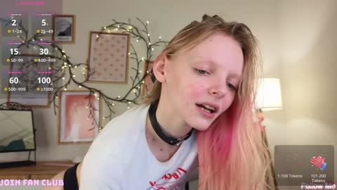 Snapshot of evangel1ne chatting on January 2025 12:20:02 PM evangel1ne online show from January 2025 12:20:02 PM