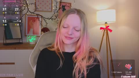 Snapshot of evangel1ne chatting on February 2025 09:25:02 AM evangel1ne online show from February 2025 09:25:02 AM