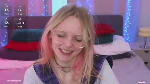 Snapshot of evangel1ne chatting on February 2025 09:03:01 AM evangel1ne online show from February 2025 09:03:01 AM