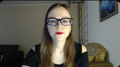 Snapshot of evangeline06 chatting on February 2025 08:17:01 AM YourMistress online show from February 2025 08:17:01 AM