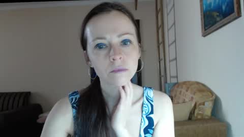 Snapshot of evangeline06 chatting on February 2026 09:31:02 AM YourMistress online show from February 2026 09:31:02 AM