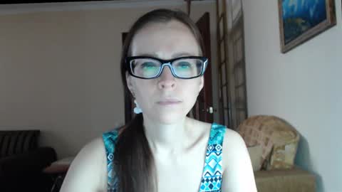 Snapshot of evangeline06 chatting on March 2026 09:15:01 AM YourMistress online show from March 2026 09:15:01 AM