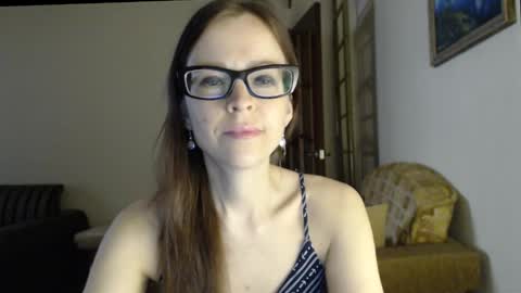 Snapshot of evangeline06 chatting on March 2026 09:21:02 AM YourMistress online show from March 2026 09:21:02 AM