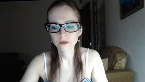 Snapshot of evangeline06 chatting on April 2026 08:37:02 AM YourMistress online show from April 2026 08:37:02 AM