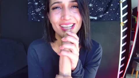 Snapshot of evangelinecors chatting on December 2024 06:24:02 PM Eva online show from December 2024 06:24:02 PM