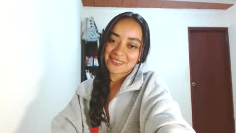 Snapshot of evangelinne_01 chatting on July 2026 04:27:02 PM evangelinne_01 online show from July 2026 04:27:02 PM